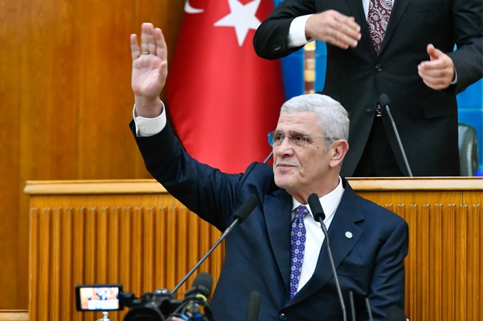 ‘’Bu kadar kaçak ve suçlunun dışarıda elini kolunu sallaya sallaya gezdiği bir memlekette kapalı yani sokağa çıkma yasaklı nüfus sayımı bir seçenek değil mecburiyettir.’’