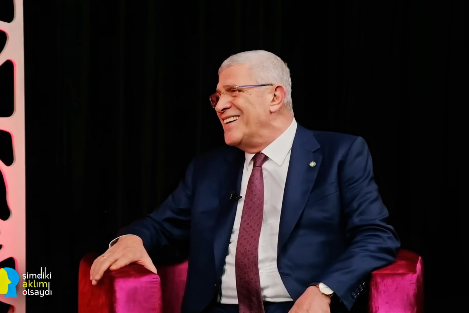 ‘’Hayatı boyunca konuşan, karşısında konuşanı dinleyen, konuşacağı konularla alakalı araştırma yapan bir ömür benim geride bıraktığım”