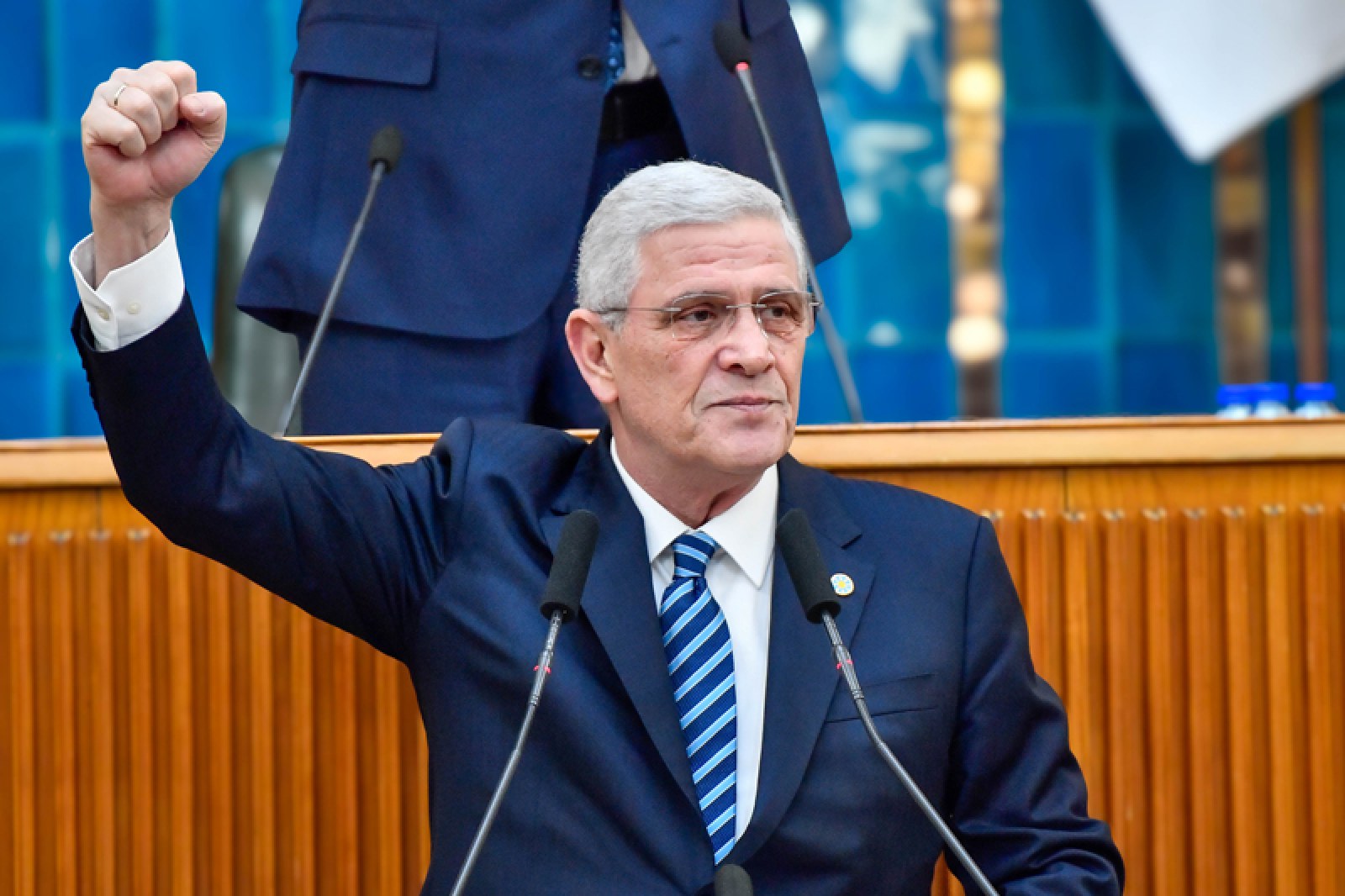 “HEPSİ BİR TARAFTA TOPLASINLAR BİZ TEK BAŞINA ÜSTLERİNDEN GELİRİZ.”