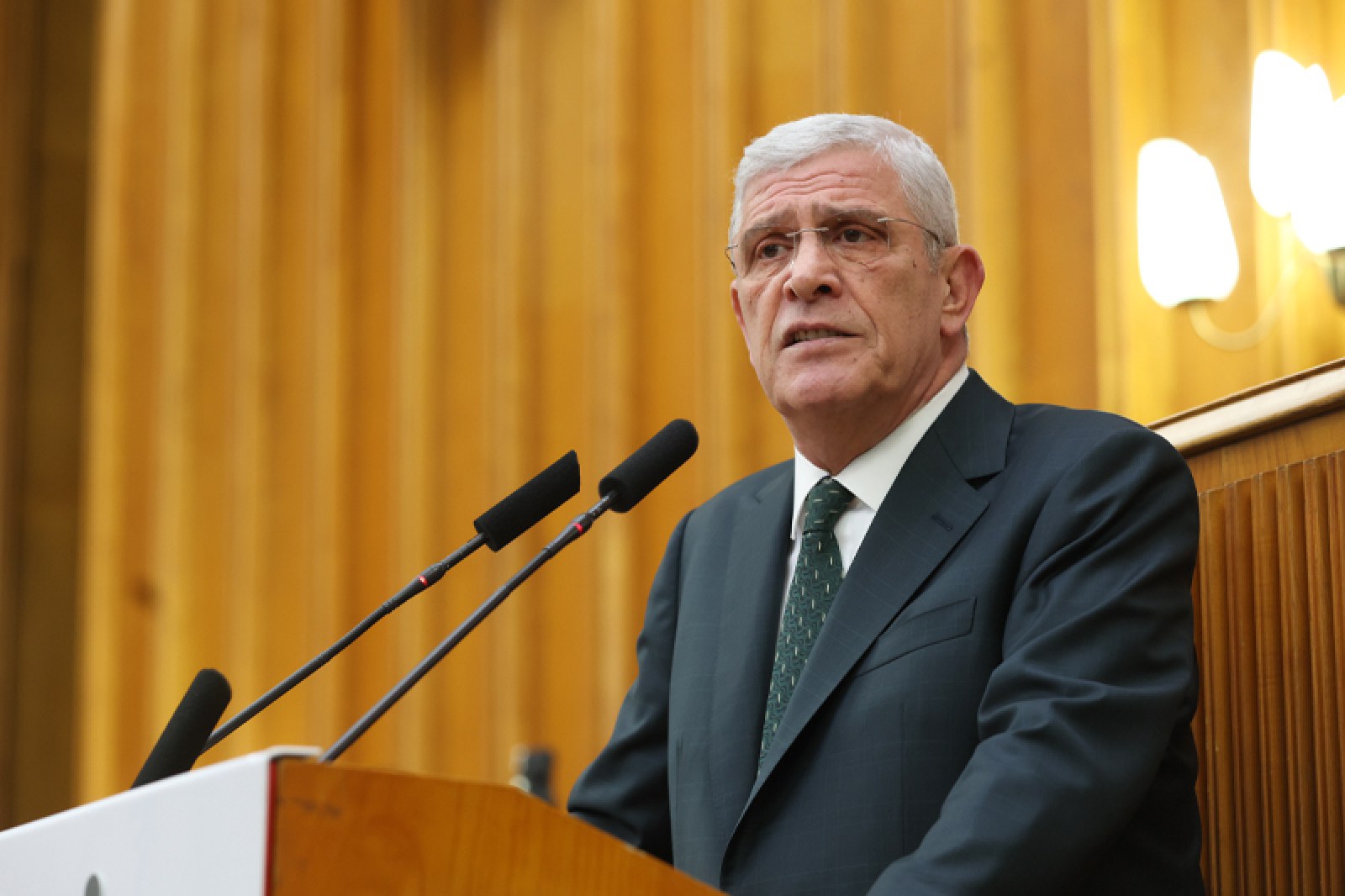 ‘’Siz hepiniz biz Türk!’’