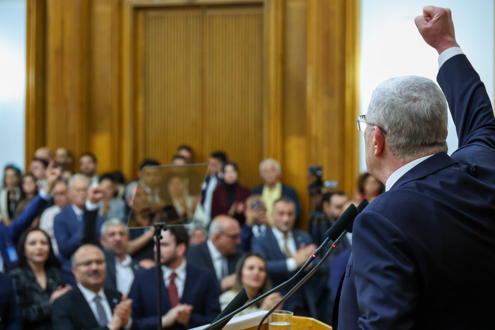 ‘’Son sözümüz milletimize verdiğimiz ilk sözümüzdür: Cumhuriyeti yıktırtmayacağız!’’