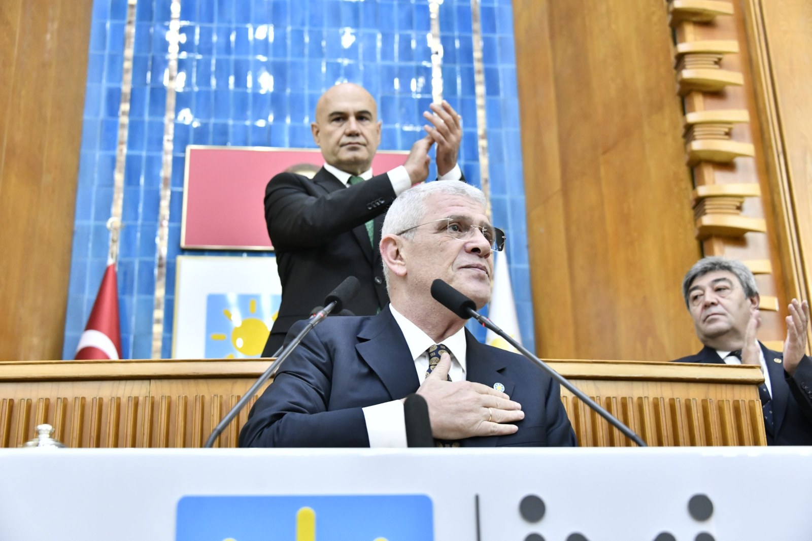 Türk milletini ve onun mukaddes iradesini, hiçbir şahsa mecbur etmeyeceğiz!