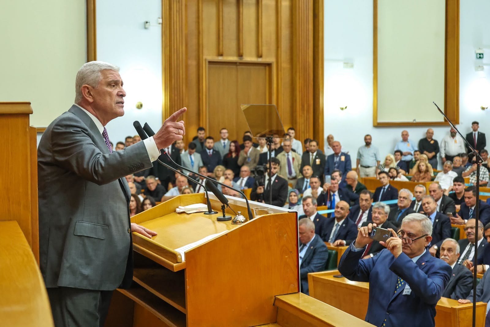 Türk milletinin kanununu İmralı yazamaz.