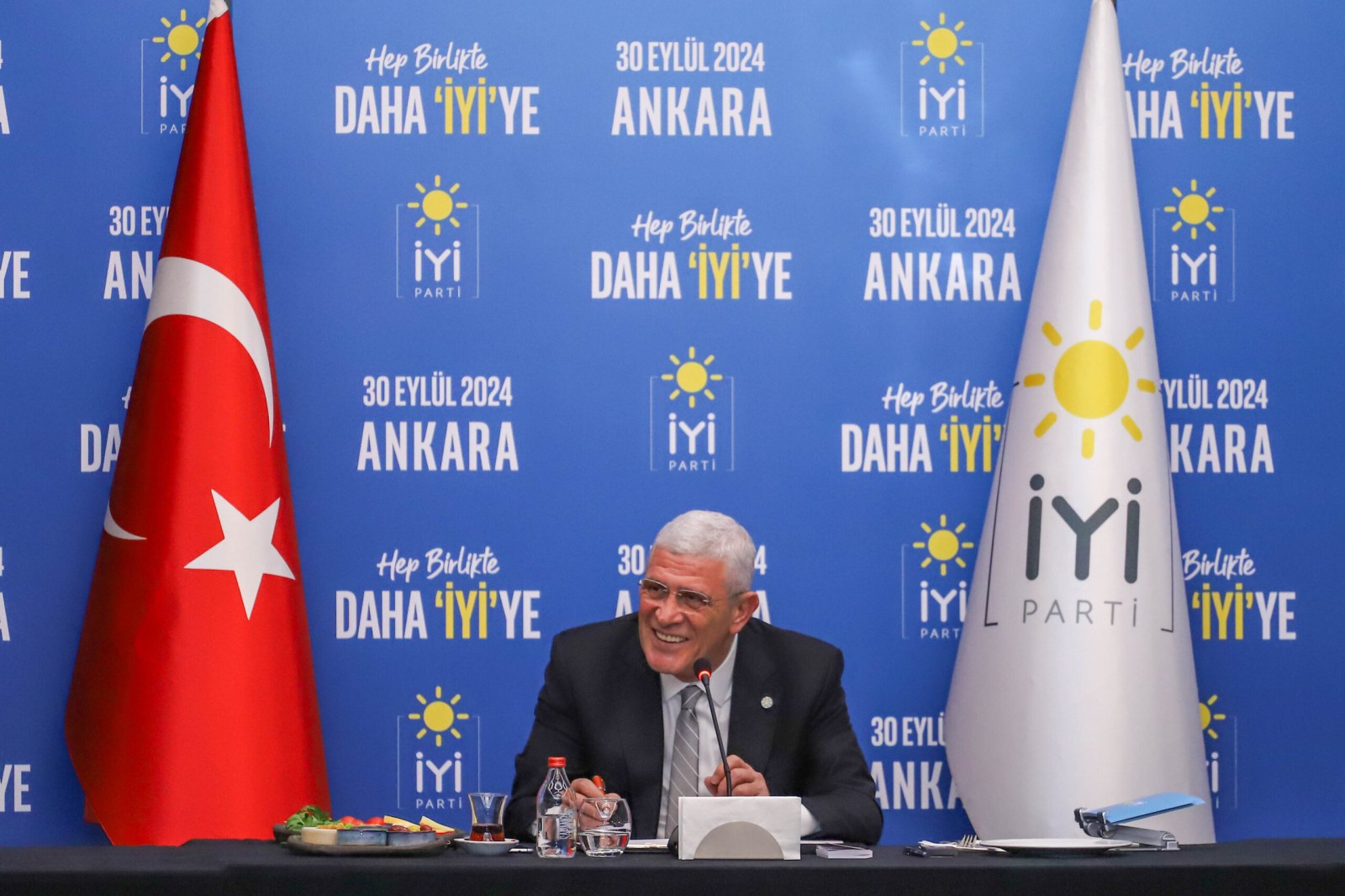 “Türkiye’nin geleceği, birleştirici ve kapsayıcı bir siyasetle yeniden inşa edilmelidir. Biz bunun için varız ve mutlaka başaracağız”