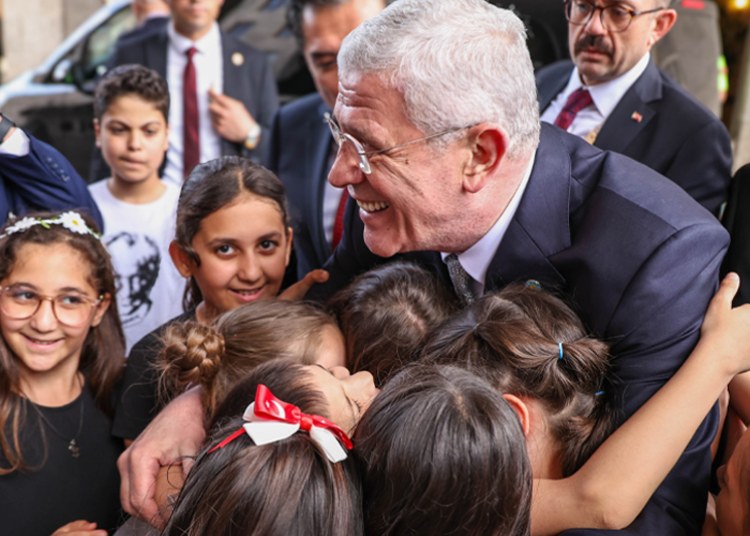 23 Nisan Ulusal Egemenlik ve Çocuk Bayramı’nda, TBMM Özel Oturumundayız…