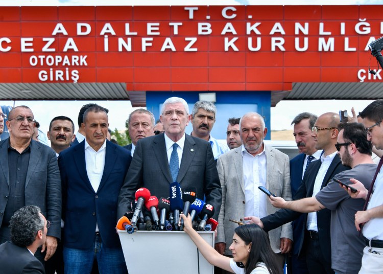 ‘’Bu cinayet ortada kalmayacaktır. ‘Ya adalet ya kıyamet’ demeye devam edeceğiz.’’