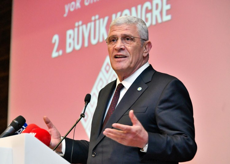 “Cumhuriyet Türk gençlerine, Türk milliyetçilerine emanettir”