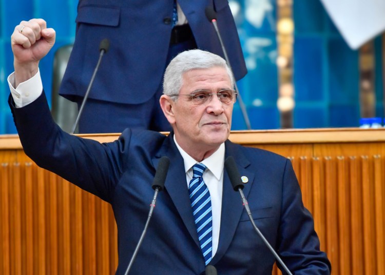 “HEPSİ BİR TARAFTA TOPLASINLAR BİZ TEK BAŞINA ÜSTLERİNDEN GELİRİZ.”