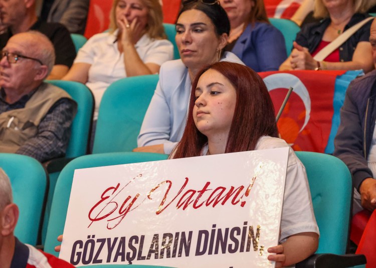 TEKİRDAĞ’DAYIZ: ”MİLLETİ TÜRKİYE’NİN HER YERİNDE BAYRAK GİBİ AYAĞA DİKECEĞİM!”