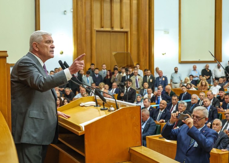 Türk milletinin kanununu İmralı yazamaz.
