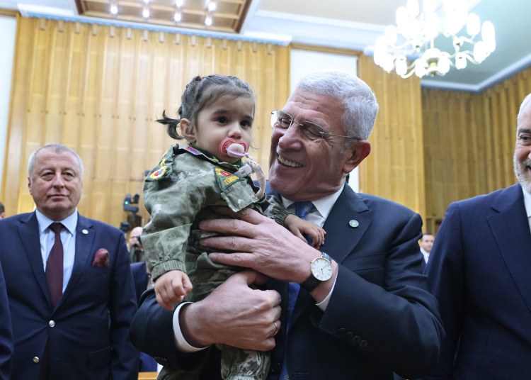 ‘’TÜRK ORDUSUNU VE SUBAYLARINI, KANDİL’İN GEDİKLİ TERÖRİSTLERİNE VE İMRALI CANİSİNE TERCİH EDİYORLAR”