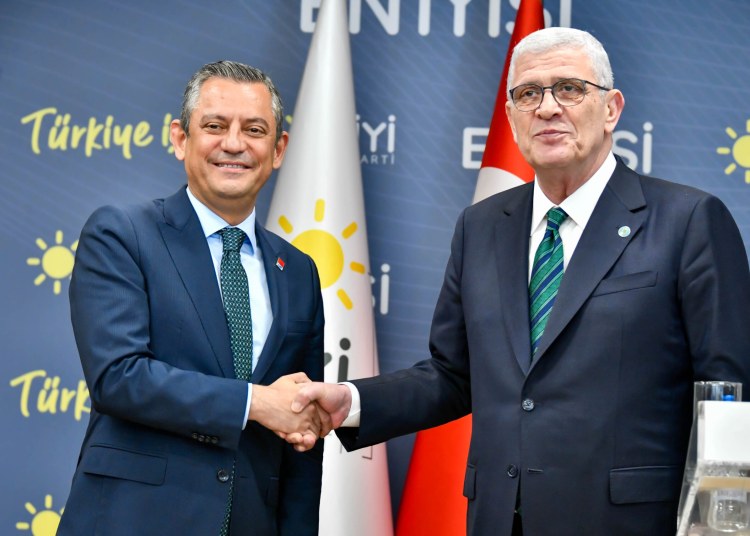 ‘’Vatandaşımıza nefes alma imkânı verebilecek bir siyasi zemini oluşturmaya gayret sarf ederiz.’’