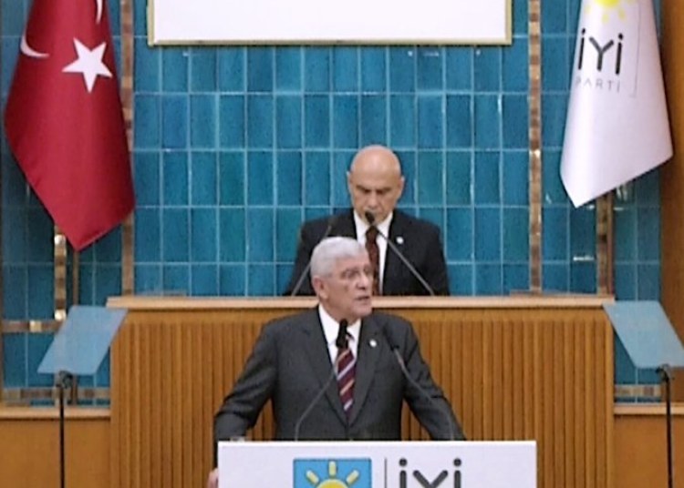 Askeri vesayet bitti, #AsgariVesayet geldi!