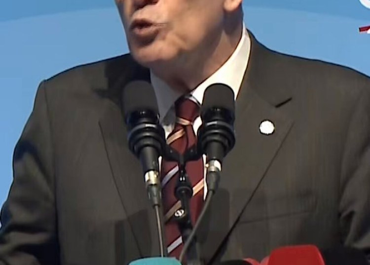 Türkiye büyük dertlerle karşı karşıya, bunlar İmralı’ya gidelim mi gitmeyelim mi hesabını yapıyorlar!