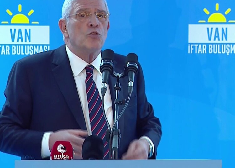 Biz kardeşiz, etle tırnak gibiyiz. Kim ne yaparsa yapsın; yüreklerini, gönüllerini, zihinlerini birleştirmiş...