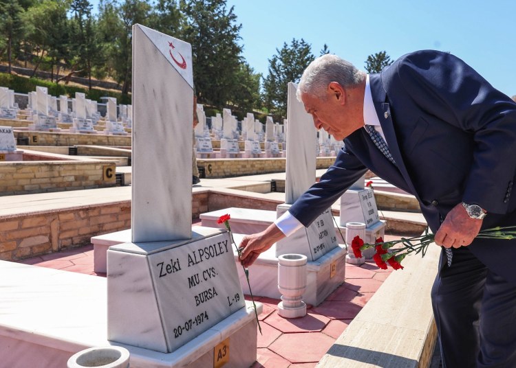 “Bayrakları bayrak yapan üstündeki kandır. Toprak eğer uğrunda ölen varsa vatandır.” 📍Kuzey Kıbrıs Türk...