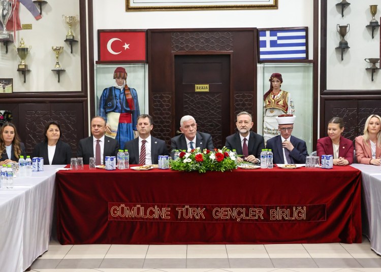 Batı Trakya Türk Azınlığı Danışma Kurulu Başkanı ve İskeçe Seçilmiş Müftüsü Sayın Mustafa Trampa, Gümülcine...