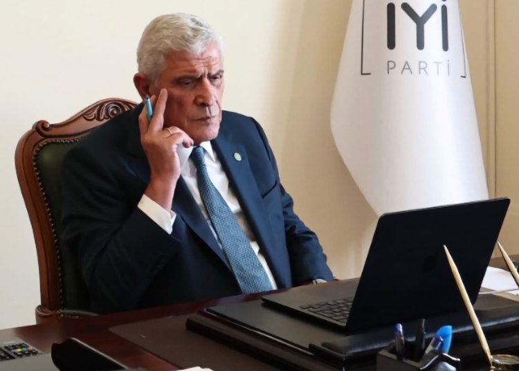 Komisyondaki görüşmeleri ve milletvekillerimizin verdiği mücadeleyi, TBMM’de yakından takip ediyorum...