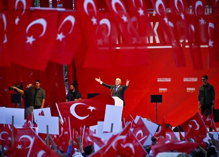 Bugün Aksaray’da bir kez daha ilan ettiğimiz gibi; Türk Milleti’ni vatansız bırakmaya kalkanı, vatanın...